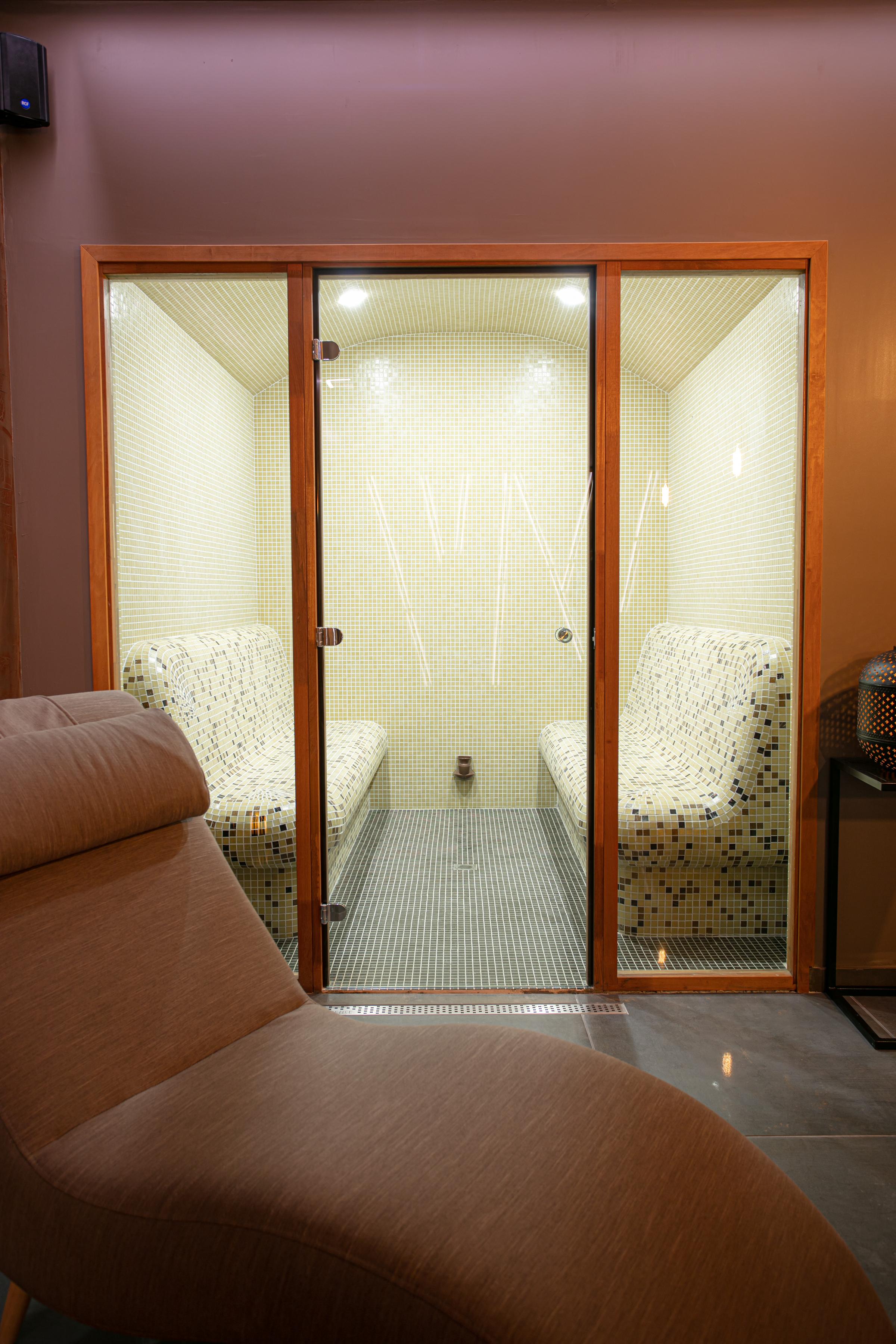 Hotel Reverence Boutique Warna
