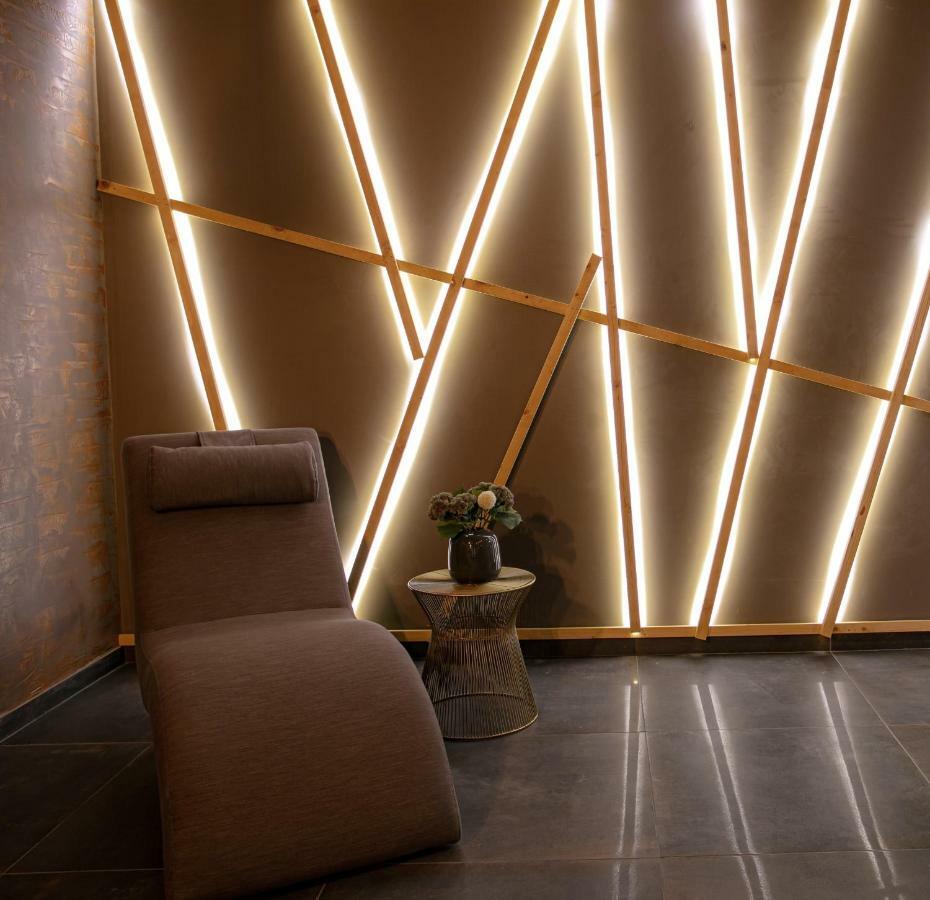 Reverence Boutique Hotel 3*